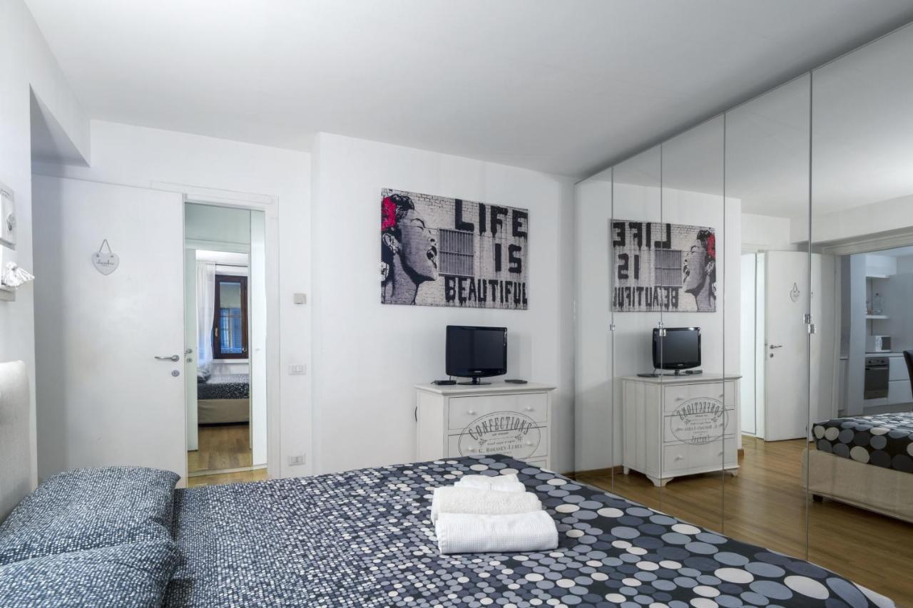 Cozy & Comfy In Navigli Area Mailand